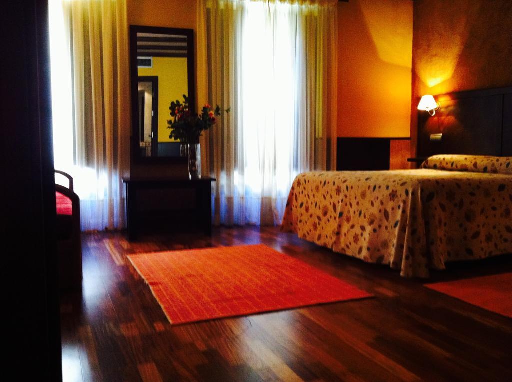 Hosteria Casa Vallejo Salamanca Bagian luar foto