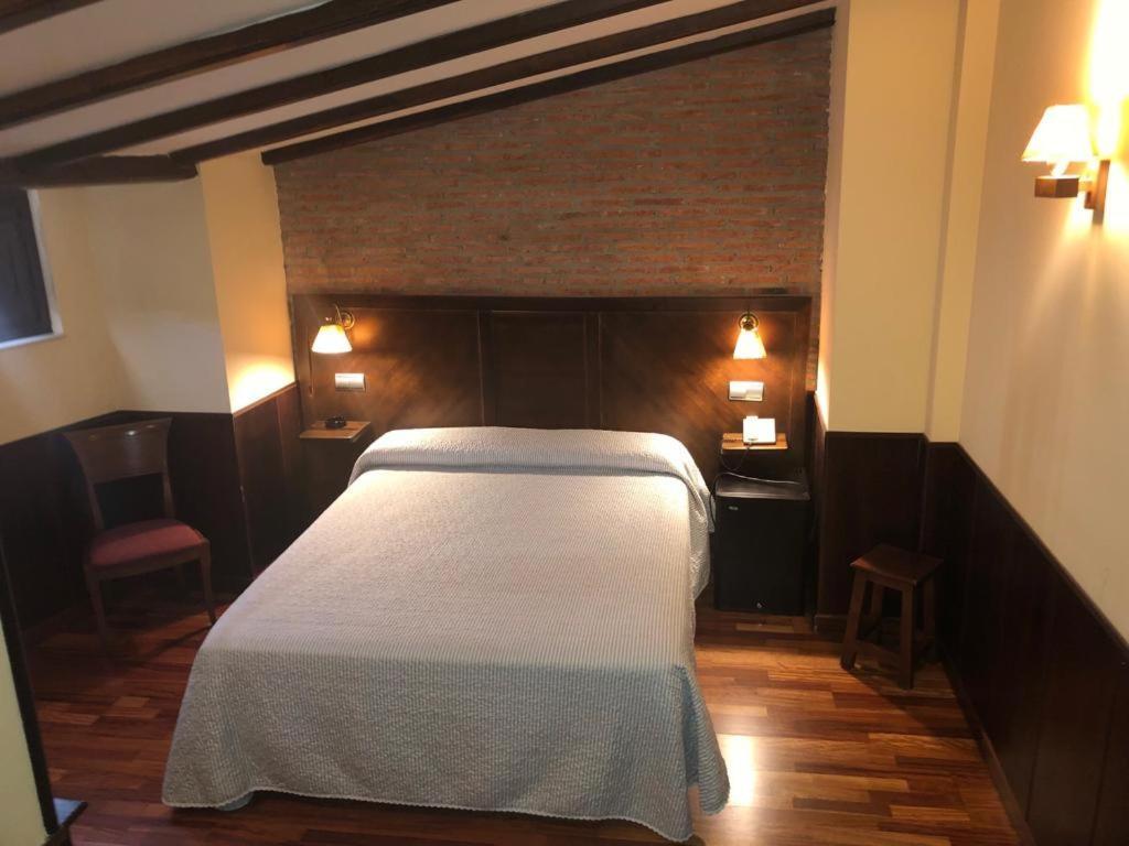 Hosteria Casa Vallejo Salamanca Bagian luar foto